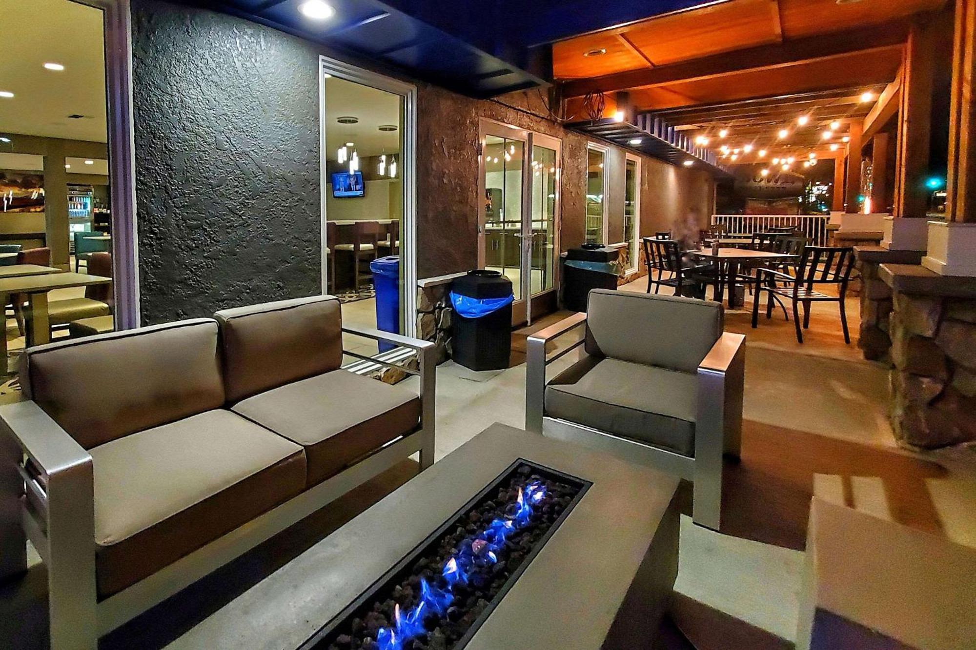 Cielo Hotel Bishop-Mammoth, Ascend Hotel Collection Exterior photo